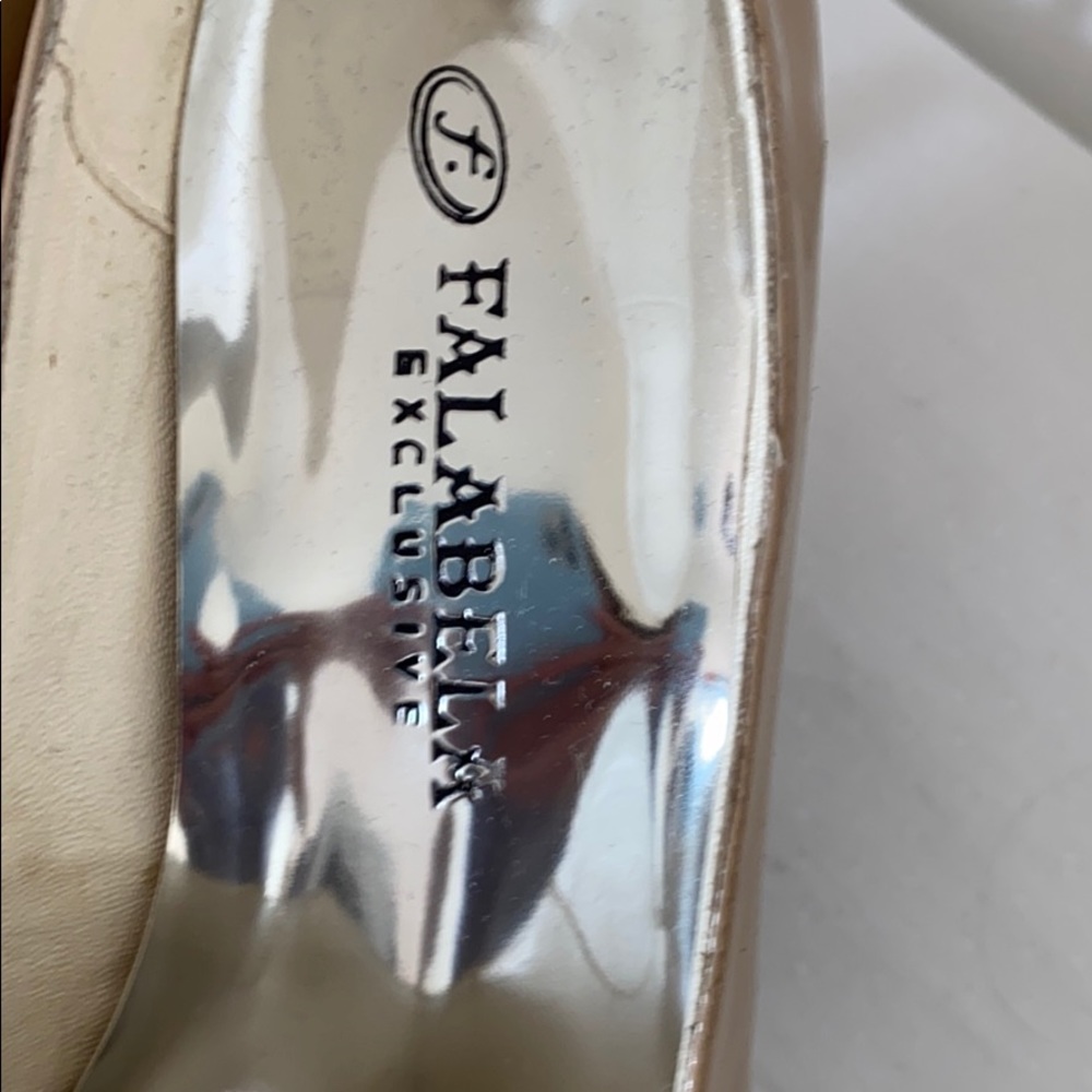 Shoes - Picture 5 of 5